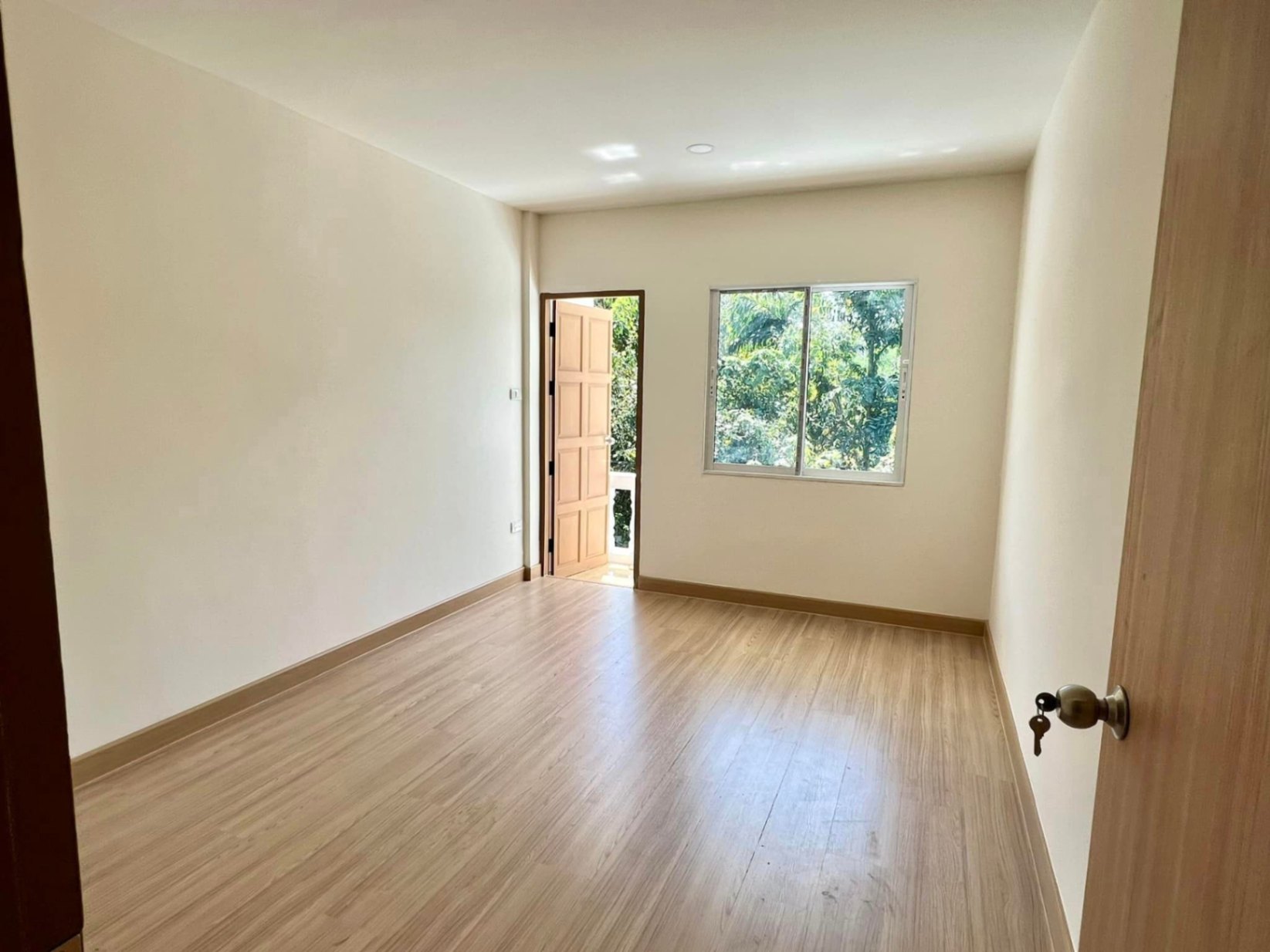 2 Bedroom Townhouse For Sale in San Phranet, San Sai, Chiang Mai - Image 5