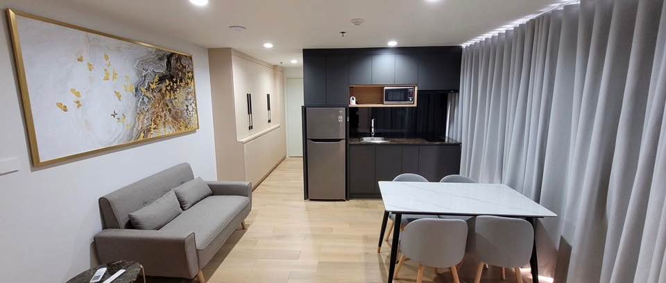 1 Bedroom Condo For Sale in Khlong Toei Nuea, Vadhana, Bangkok - Image 1