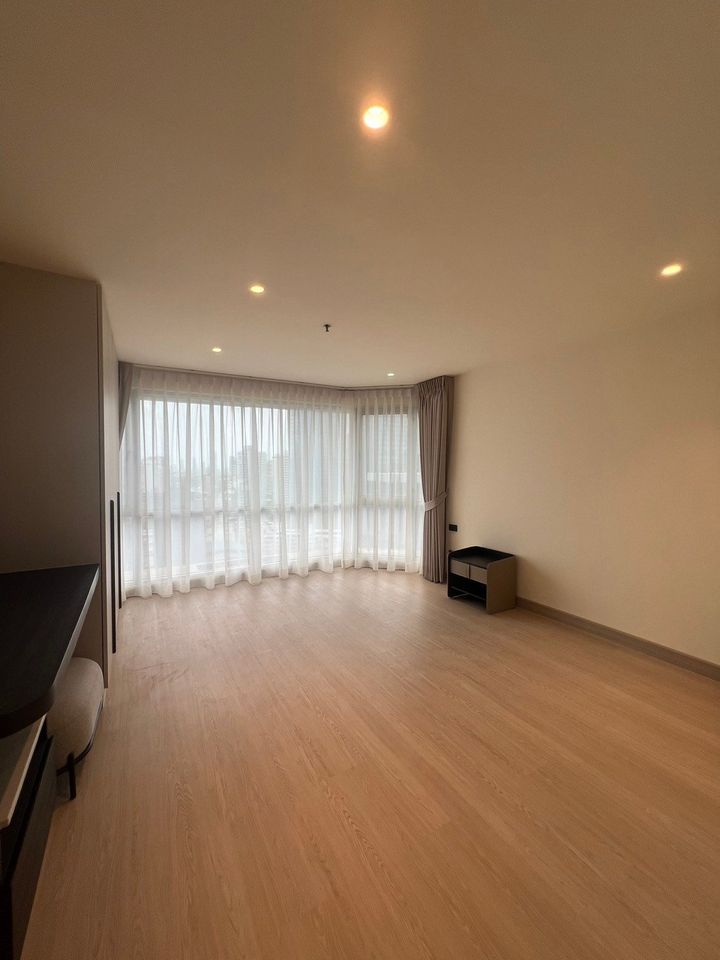 Sukhumvit Suites - Image 20
