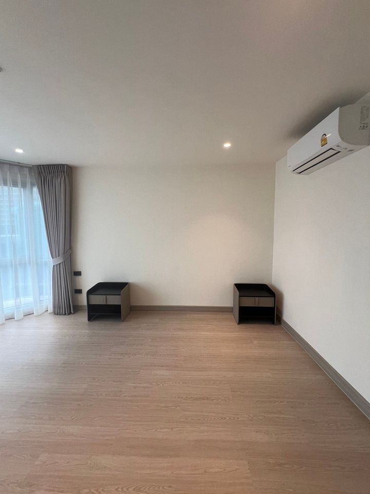 Sukhumvit Suites - Image 12