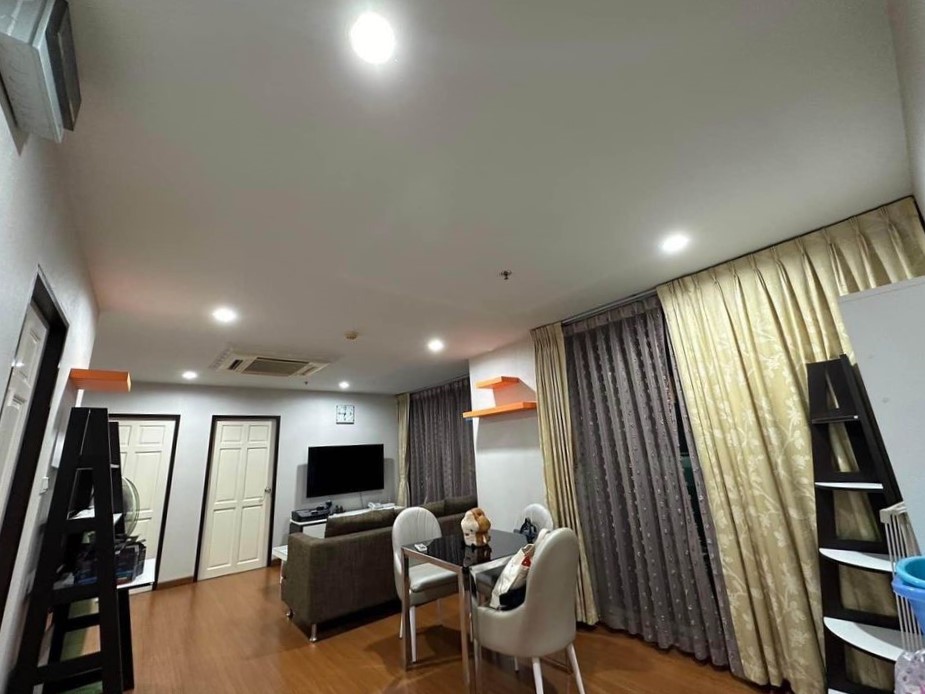 Sukhumvit Living Town - Image 1