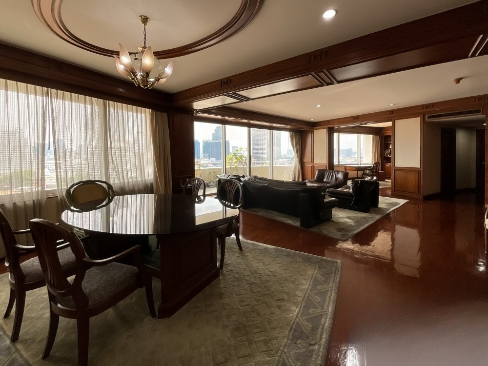 3 Bedroom Condo For Sale in Khlong Ton Sai, Khlong San, Bangkok - Image 1