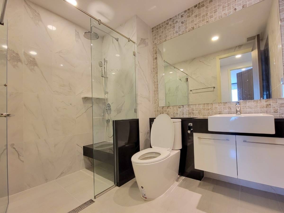 1 Bedroom Condo For Sale in Khlong San, Khlong San, Bangkok - Image 5