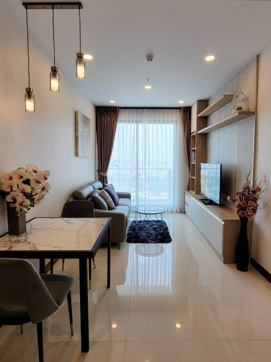 1 Bedroom Condo For Sale in Khlong San, Khlong San, Bangkok - Image 1