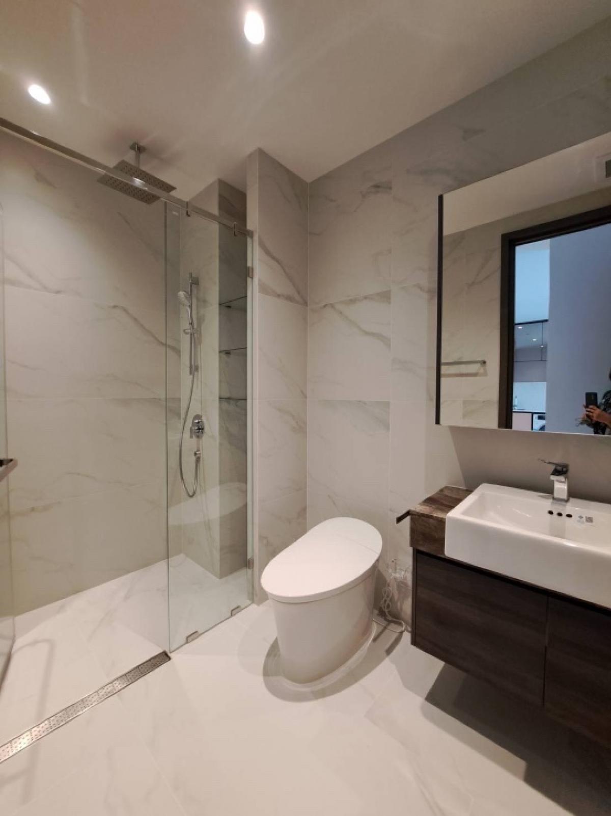 2 Bedroom Condo For Sale in Thung Mahamek, Sathon, Bangkok - Image 8