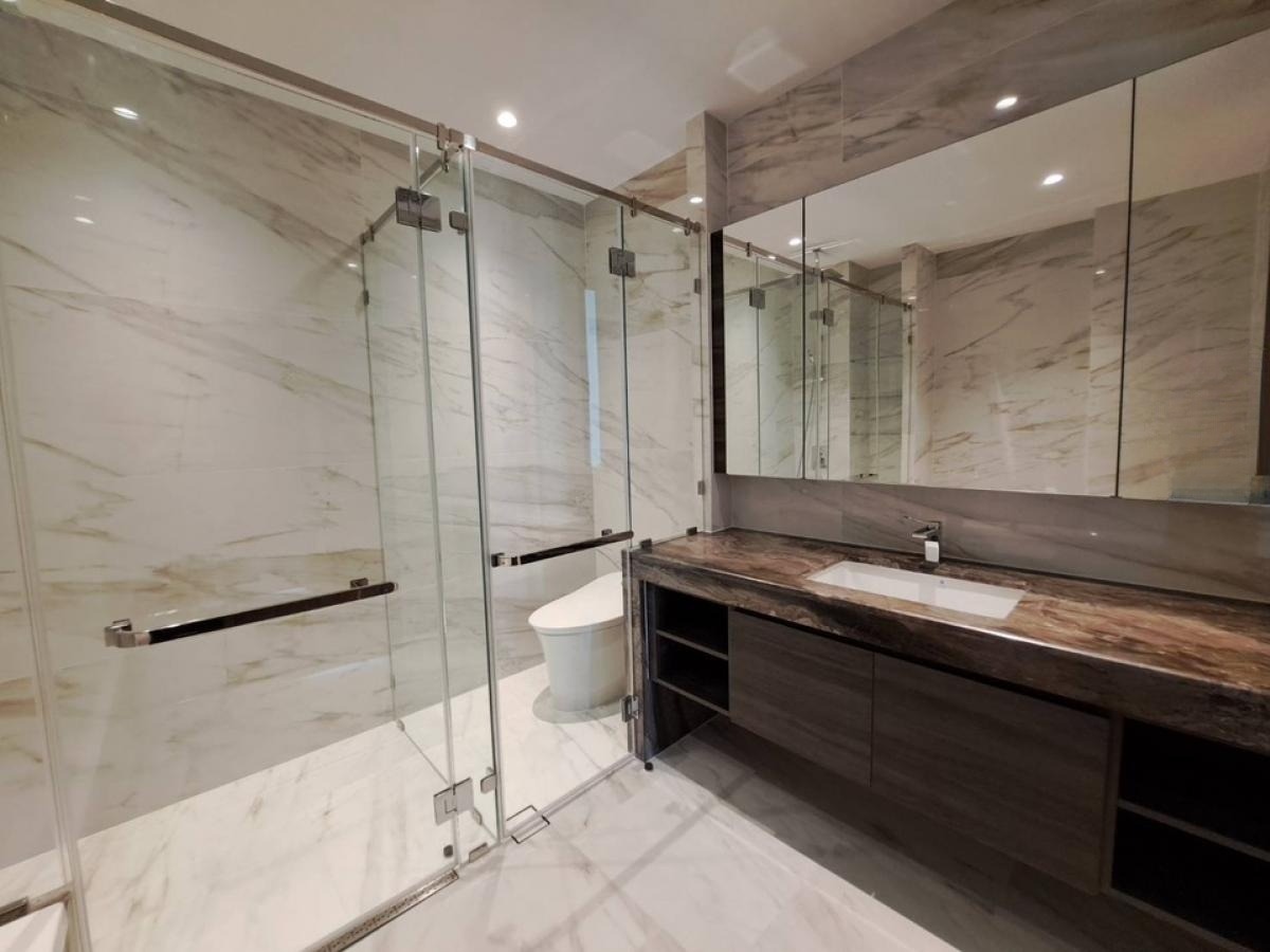 2 Bedroom Condo For Sale in Thung Mahamek, Sathon, Bangkok - Image 4