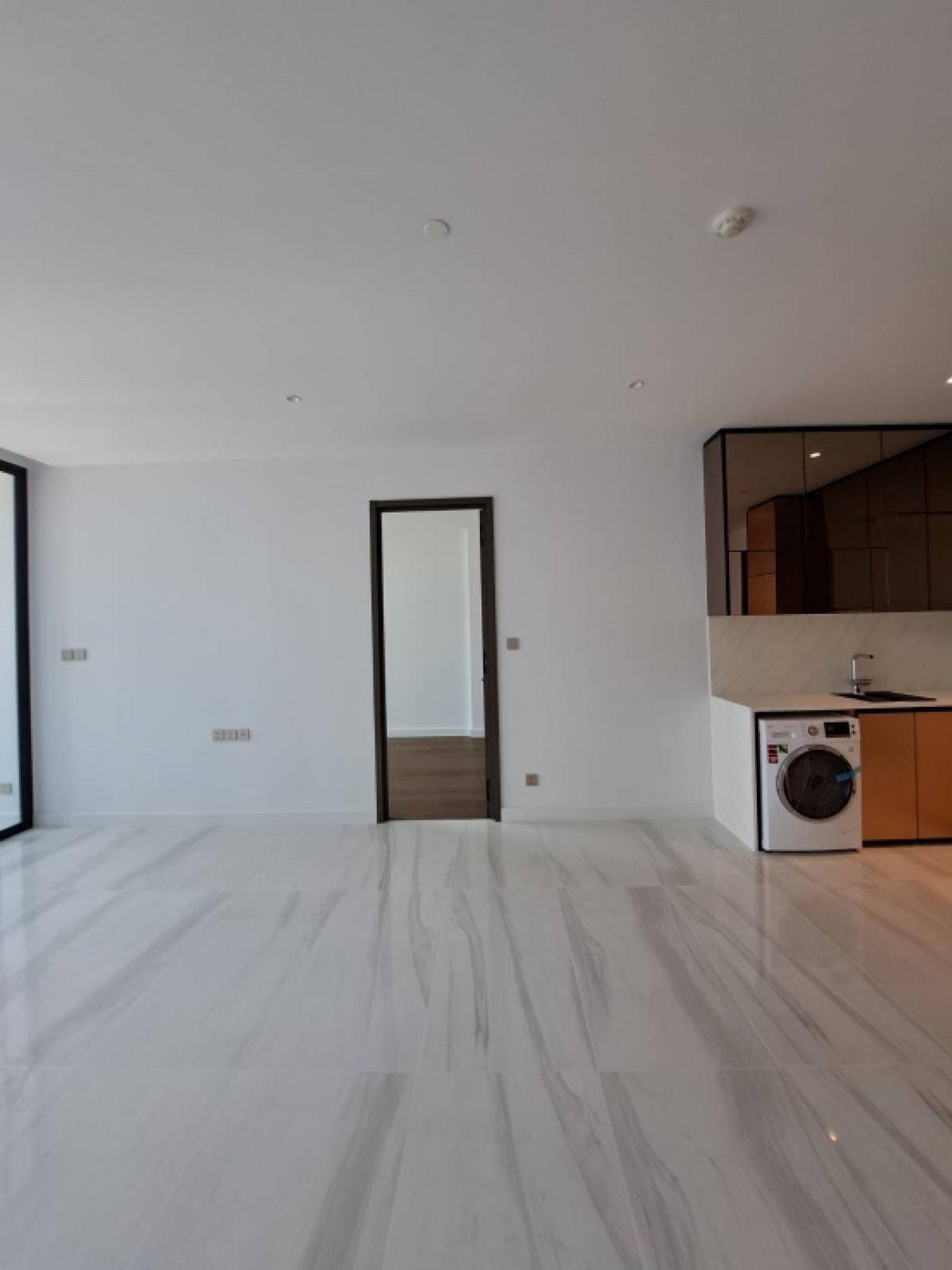 2 Bedroom Condo For Sale in Thung Mahamek, Sathon, Bangkok - Image 7