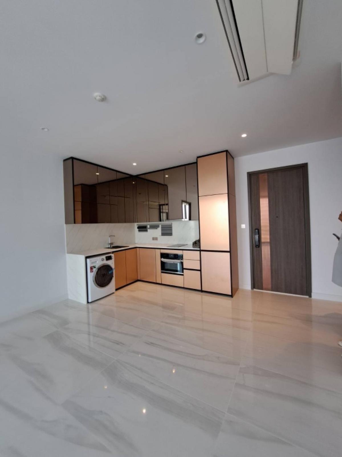 2 Bedroom Condo For Sale in Thung Mahamek, Sathon, Bangkok - Image 3