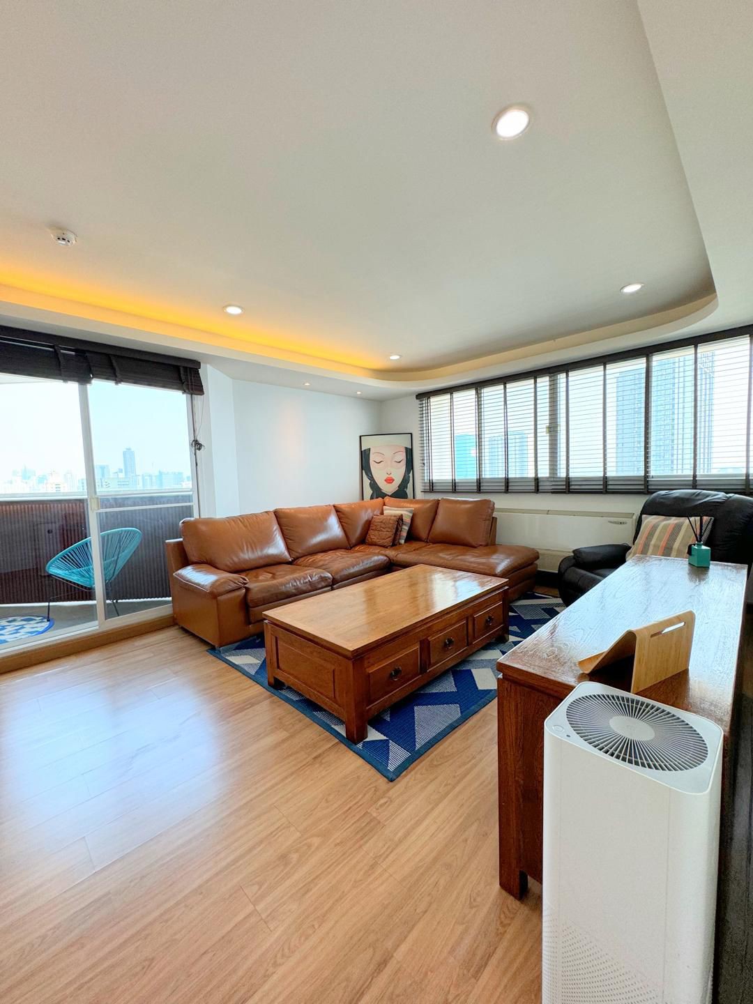 4 Bedroom Condo For Sale in Khlong Tan Nuea, Vadhana, Bangkok - Image 1