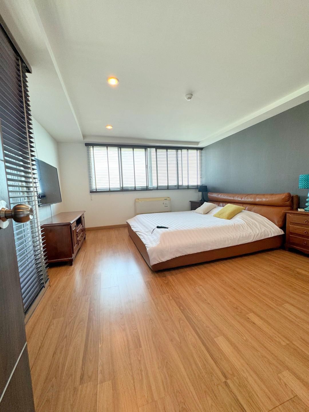 4 Bedroom Condo For Sale in Khlong Tan Nuea, Vadhana, Bangkok - Image 7