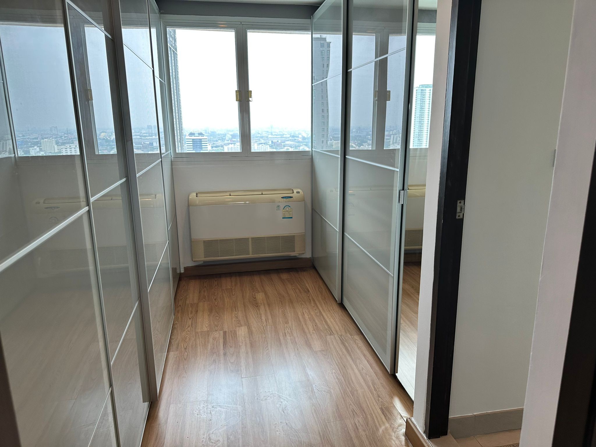 4 Bedroom Condo For Sale in Khlong Tan Nuea, Vadhana, Bangkok - Image 12