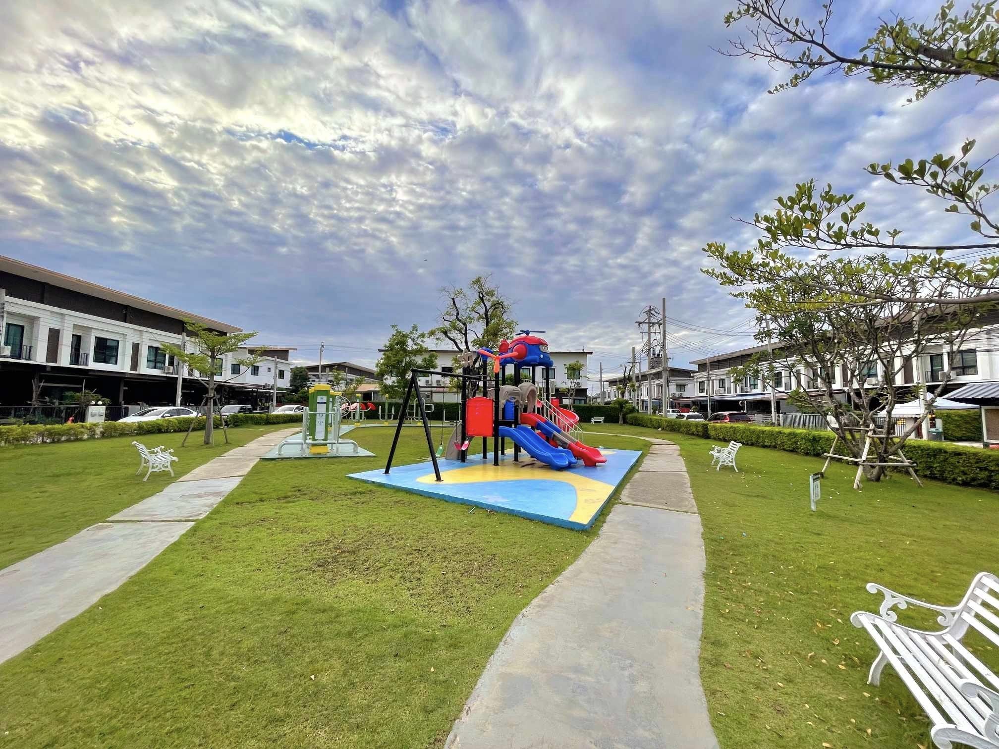 3 Bedroom Townhouse For Rent in Bang Phli Yai, Bang Phli, Samut Prakan - Image 7