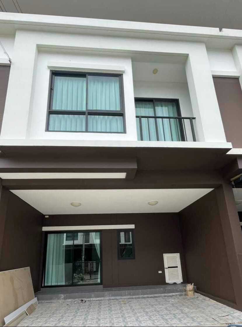 3 Bedroom Townhouse For Rent in Bang Phli Yai, Bang Phli, Samut Prakan - Image 1