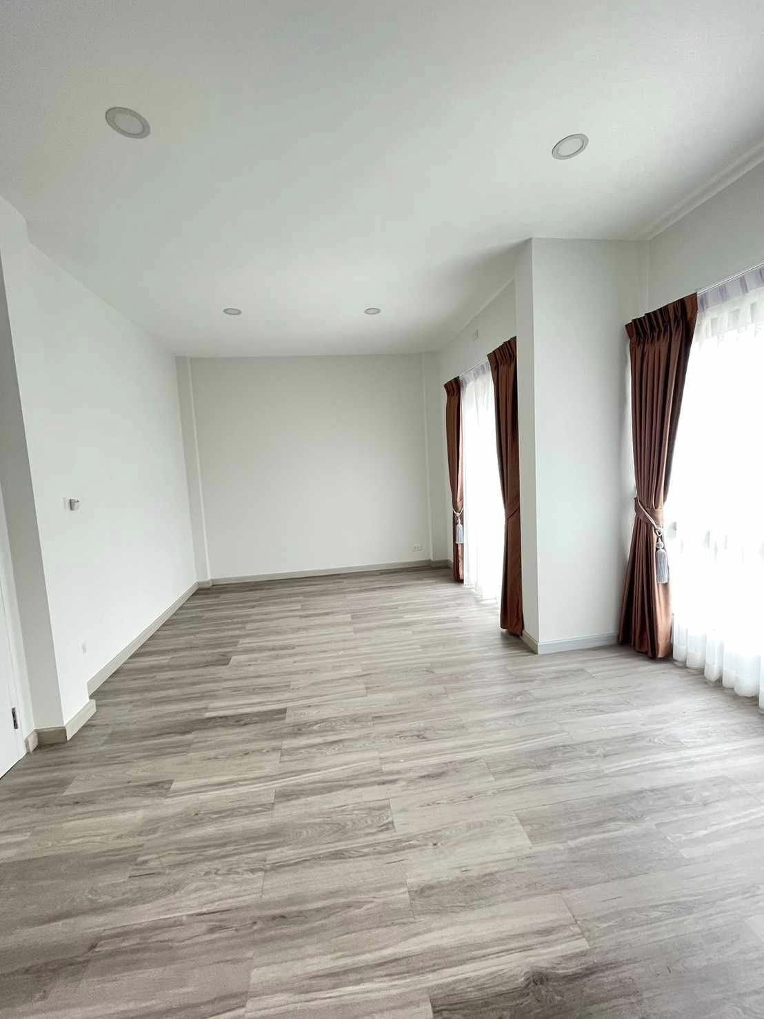3 Bedroom Townhouse For Rent in Bang Phli Yai, Bang Phli, Samut Prakan - Image 3