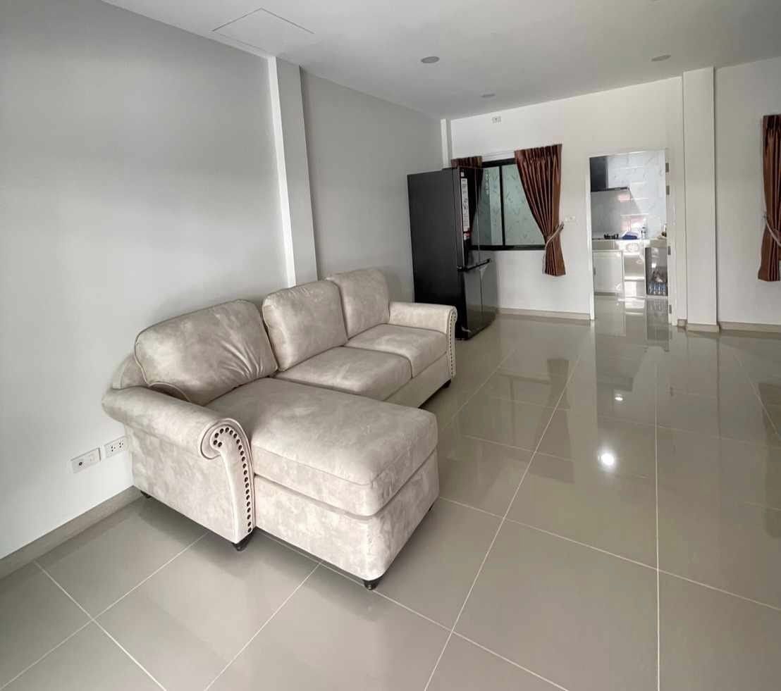 3 Bedroom Townhouse For Rent in Bang Phli Yai, Bang Phli, Samut Prakan - Image 2