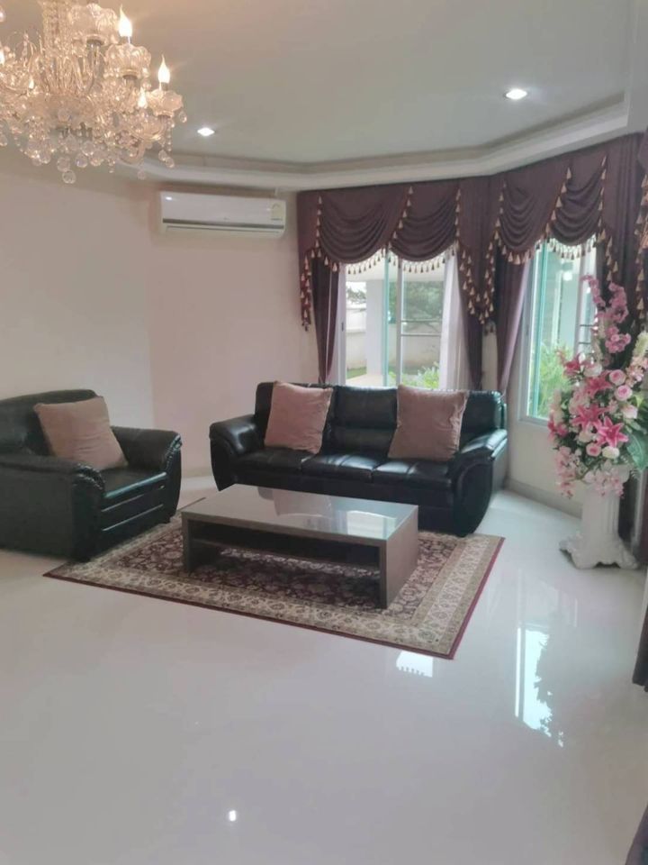 Thanaporn Park Home 5 - Image 3