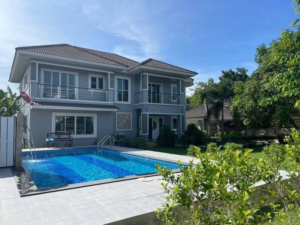 Thanaporn Park Home 5 - Image 1