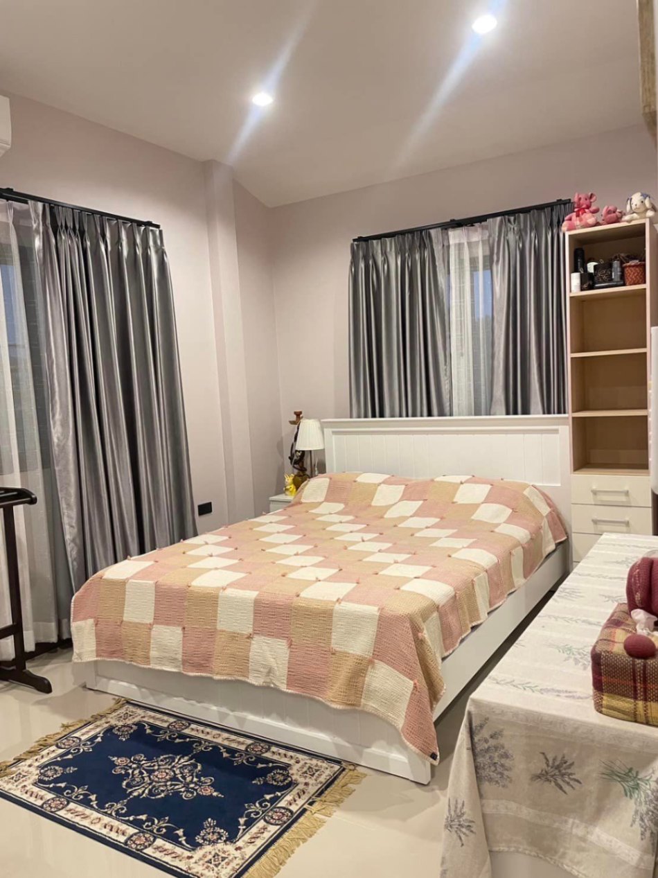 Thanaporn Park Home 5 - Image 6