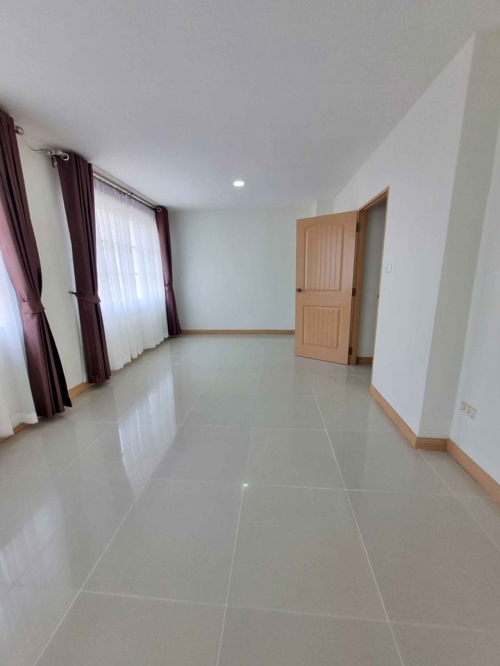 7 Bedroom Townhouse For Sale in Nong Chaeng, Bueng Sam Phan, Phetchabun - Image 10