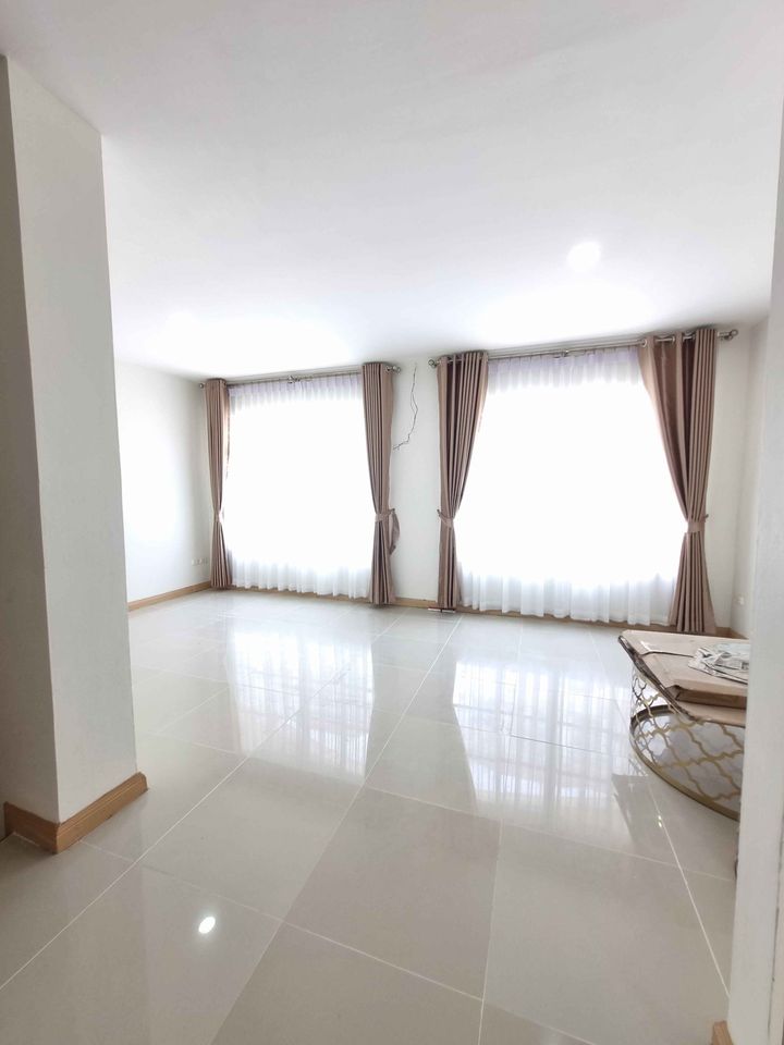7 Bedroom Townhouse For Sale in Nong Chaeng, Bueng Sam Phan, Phetchabun - Image 3