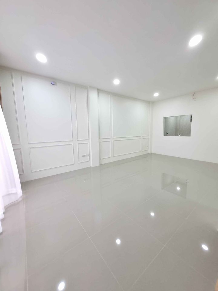 7 Bedroom Townhouse For Sale in Nong Chaeng, Bueng Sam Phan, Phetchabun - Image 12
