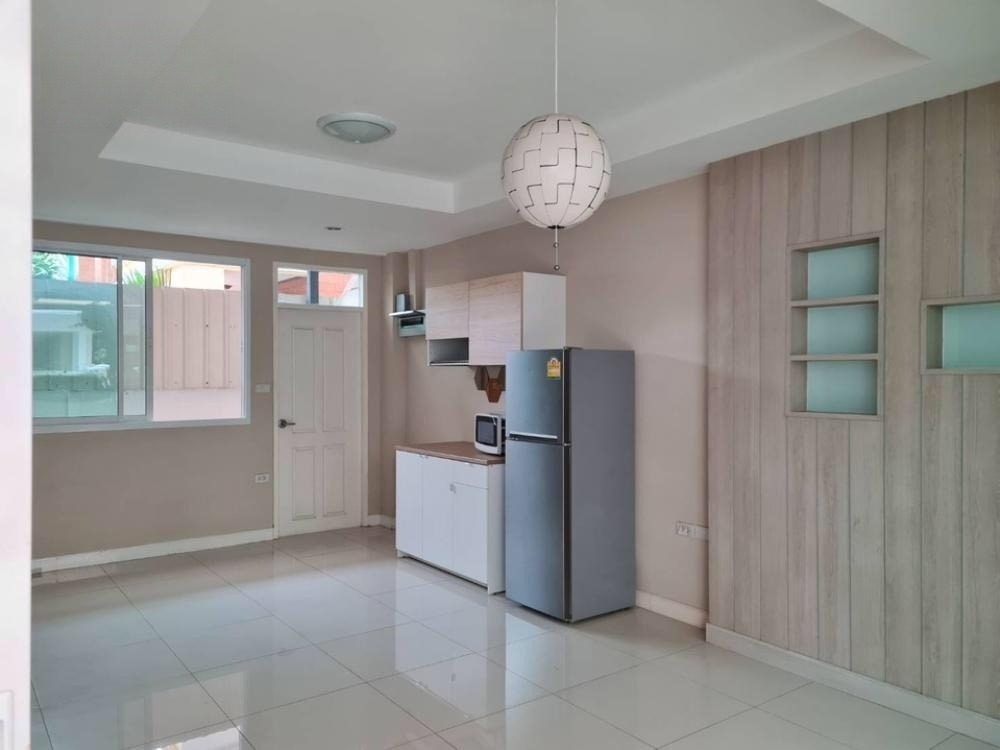 4 卧室 联排别墅  在  - Image 7