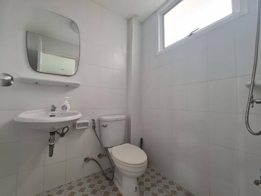 4 卧室 联排别墅  在  - Image 10