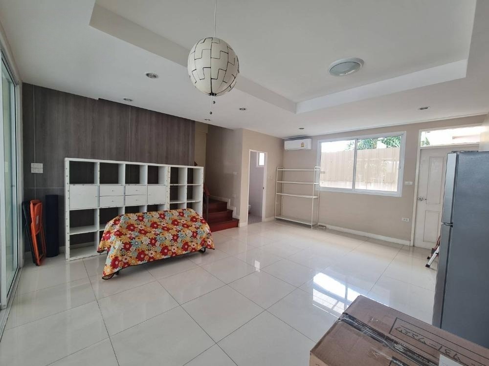 4 卧室 联排别墅  在  - Image 9