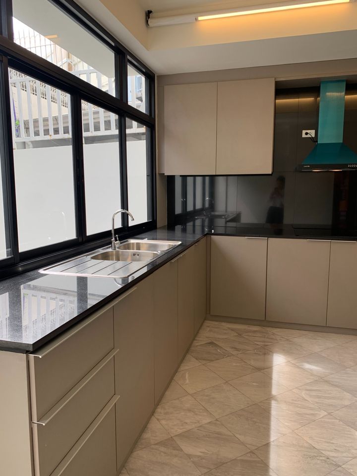 3 ห้องนอน ทาวน์เฮาส์  ใน คลองตันเหนือ, วัฒนา, กรุงเทพมหานคร - Image 9