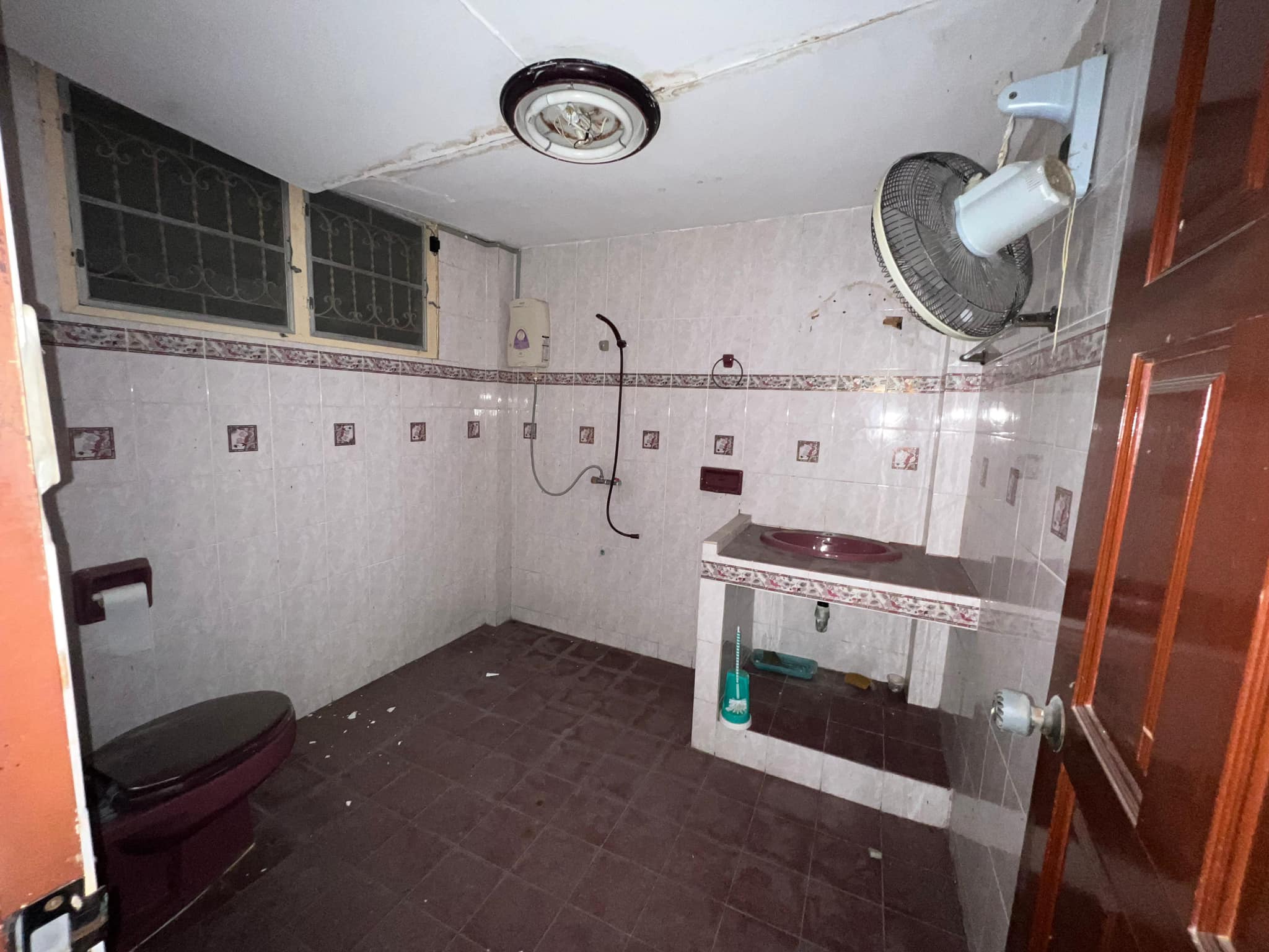 4 Bedroom Townhouse  in Khlong Tan, Khlong Toei, Bangkok - Image 11