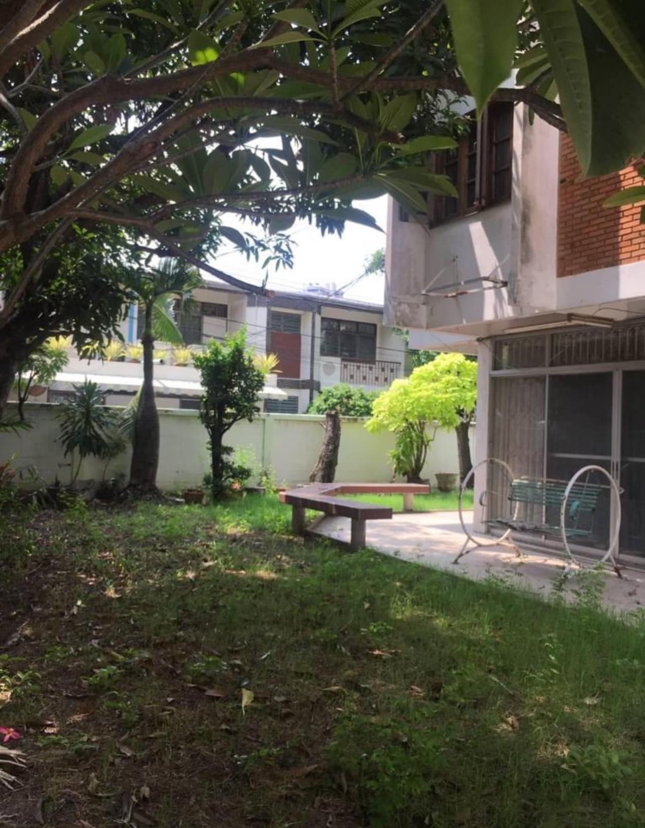 4 Bedroom Townhouse  in Khlong Tan, Khlong Toei, Bangkok - Image 16