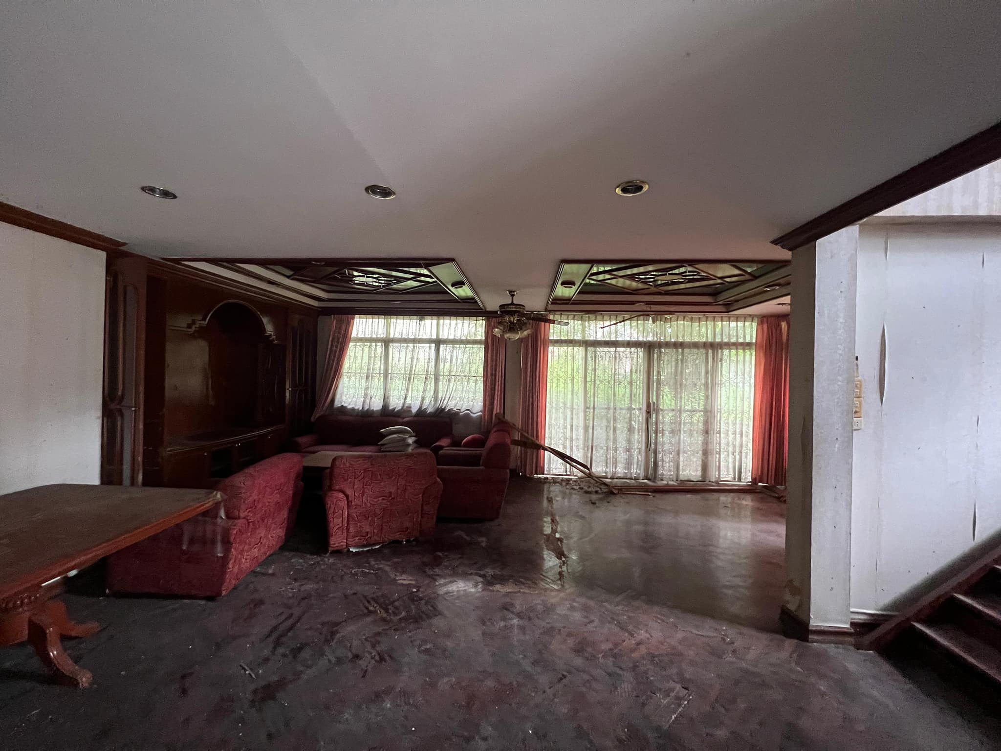 4 Bedroom Townhouse  in Khlong Tan, Khlong Toei, Bangkok - Image 3