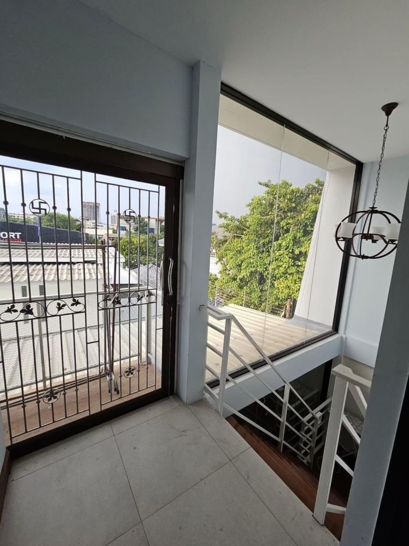 4 ห้องนอน ทาวน์เฮาส์  ใน คลองตันเหนือ, วัฒนา, กรุงเทพมหานคร - Image 10