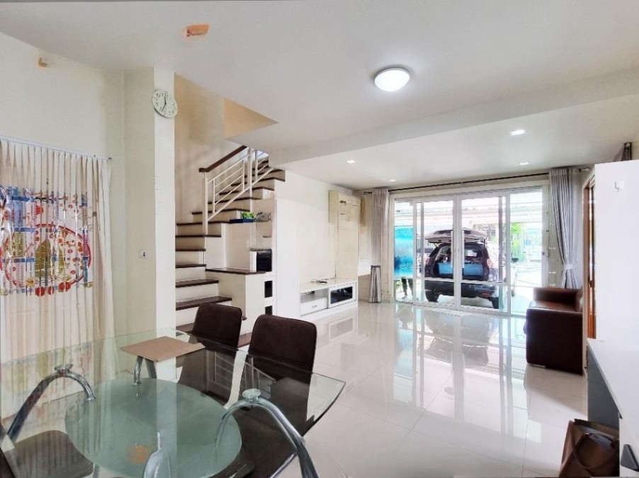 Town Avenue Srinagarindra - Image 16