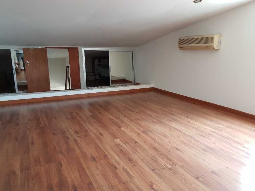 4 Bedroom Townhouse For Sale in Phra Khanong Nuea, Vadhana, Bangkok - Image 8