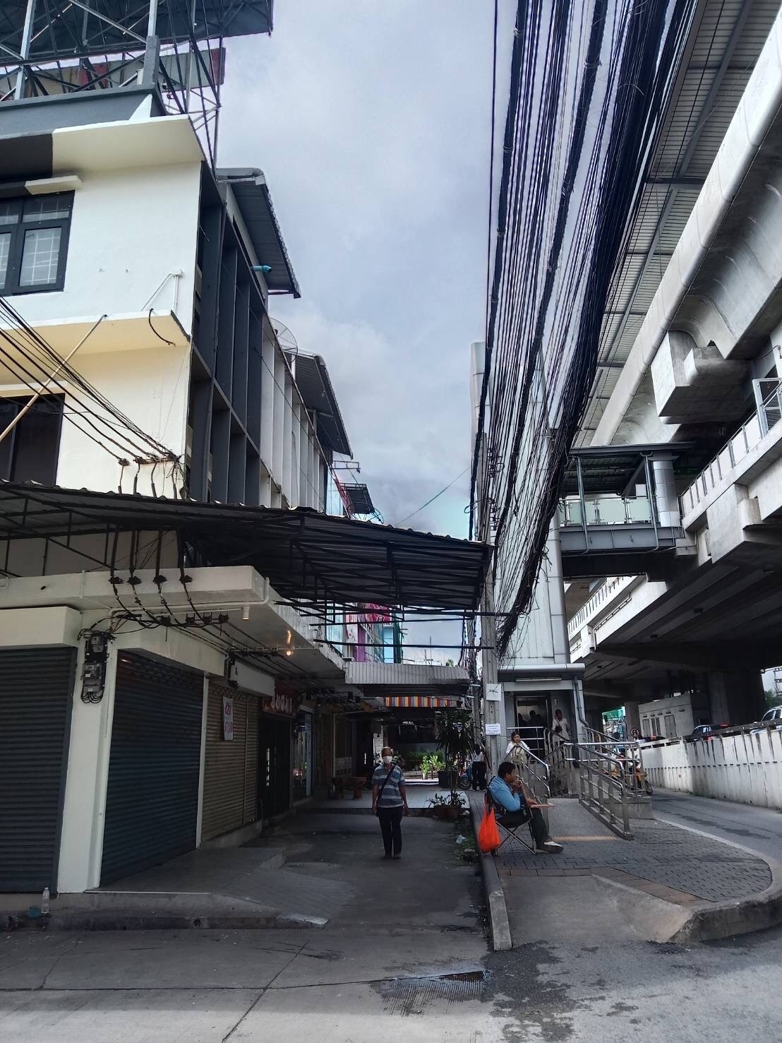 2 Bedroom Townhouse For Sale in Thepharak, Mueang Samut Prakan, Samut Prakan - Image 4