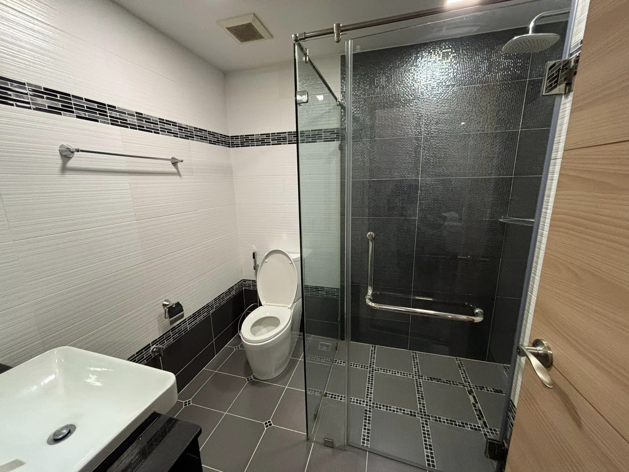 The Treasure Condo - Image 6