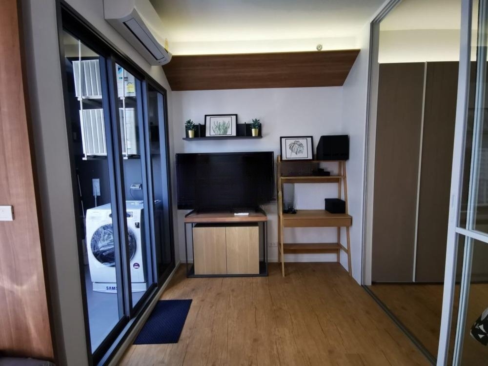 1 Bedroom Condo For Sale in Wang Mai, Pathum Wan, Bangkok - Image 2