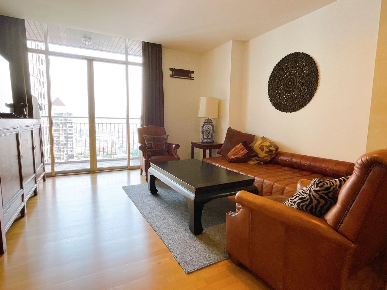 Urbana Sathon - Image 1
