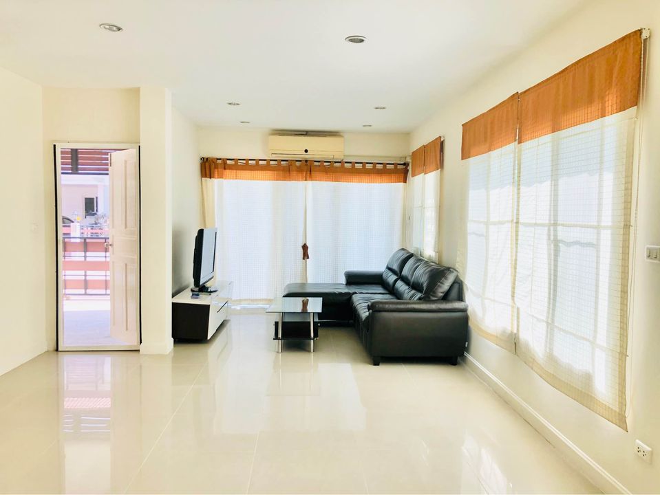 The Urbana 1  - Image 2