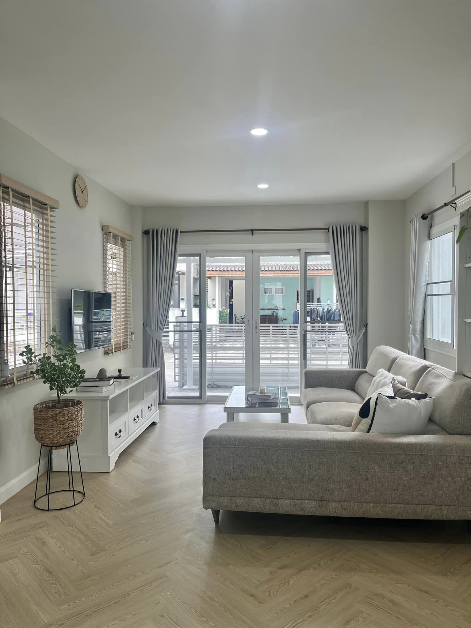 The Urbana 2+ by Palm Springs - Image 2