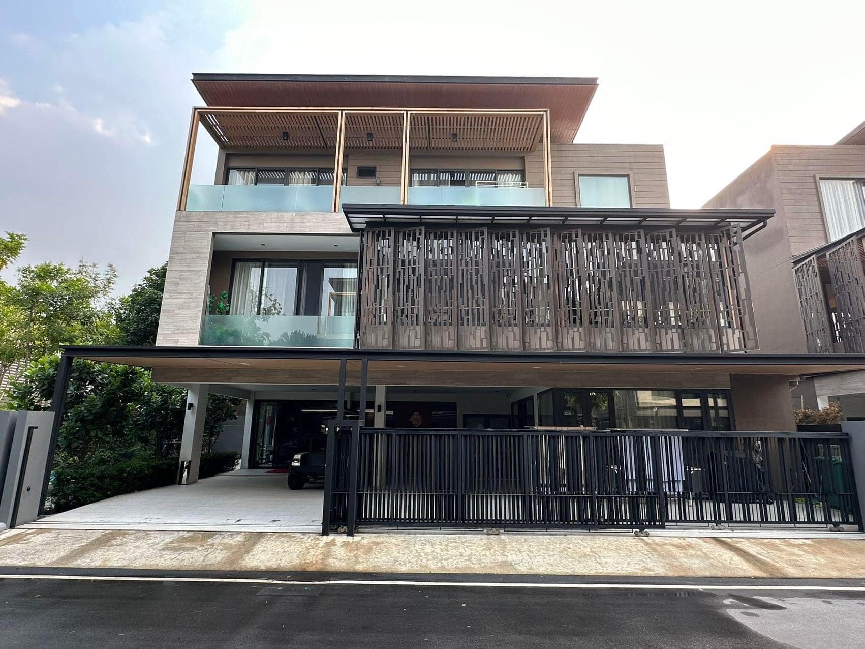 5 ห้องนอน บ้านเดี่ยว สำหรับขาย ใน หัวหมาก, บางกะปิ, กรุงเทพมหานคร - Image 1