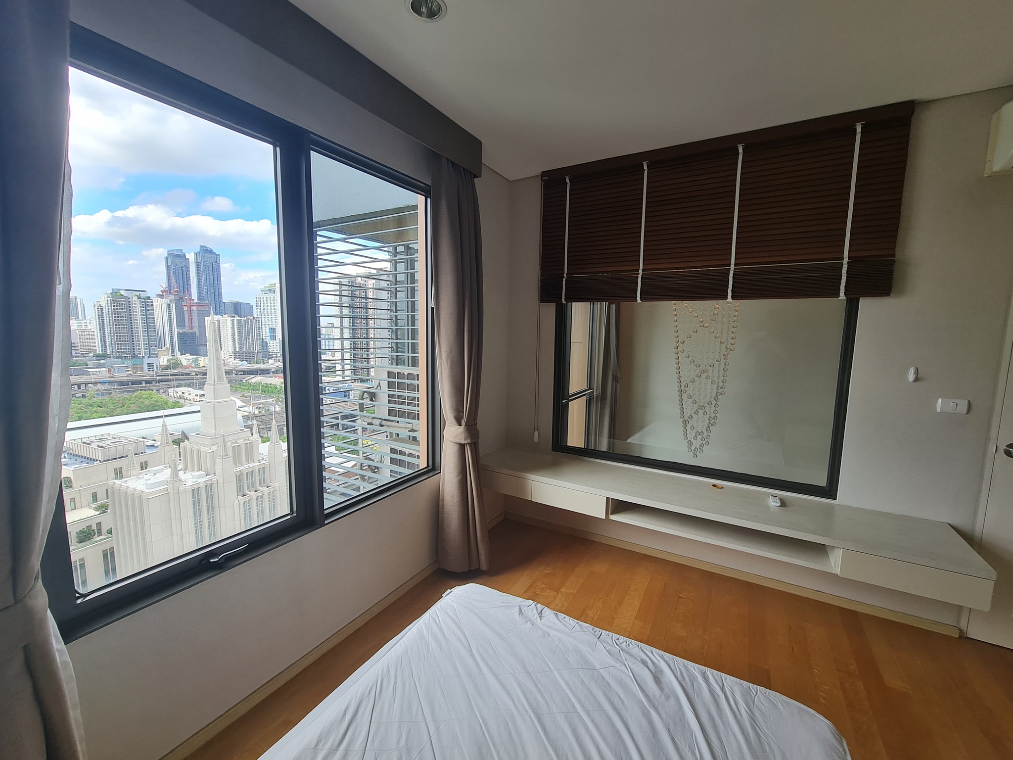 Villa Asoke Condominium - Image 10