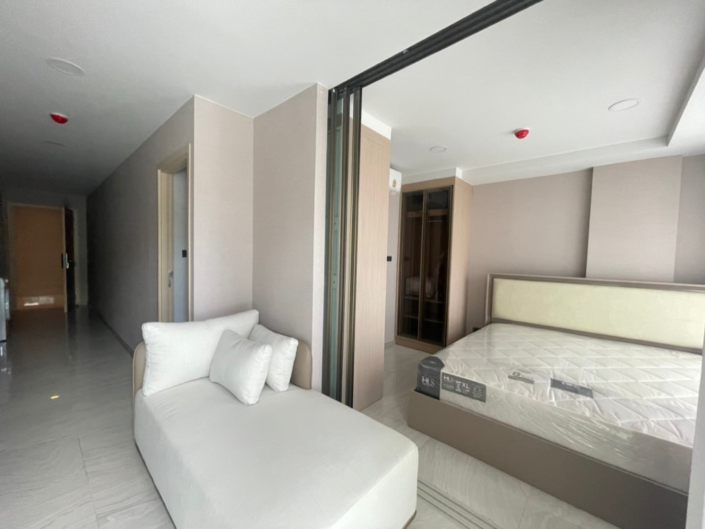 Walden Asoke - Image 2