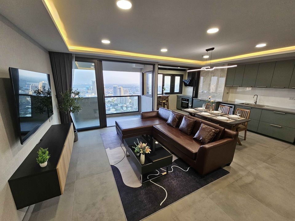 Waterford Diamond Tower - Image 1