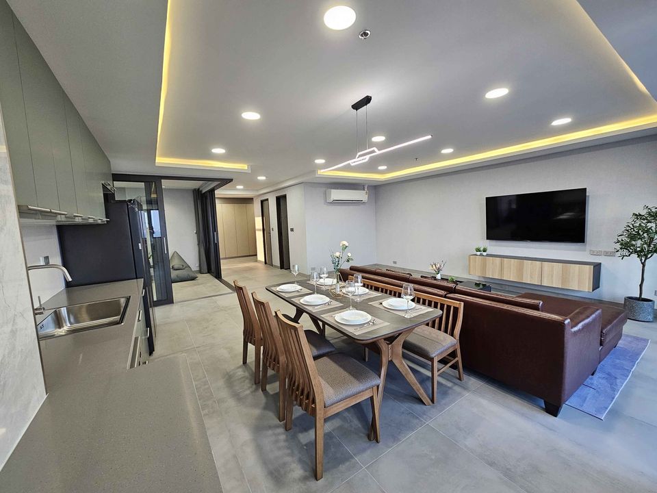 Waterford Diamond Tower - Image 2