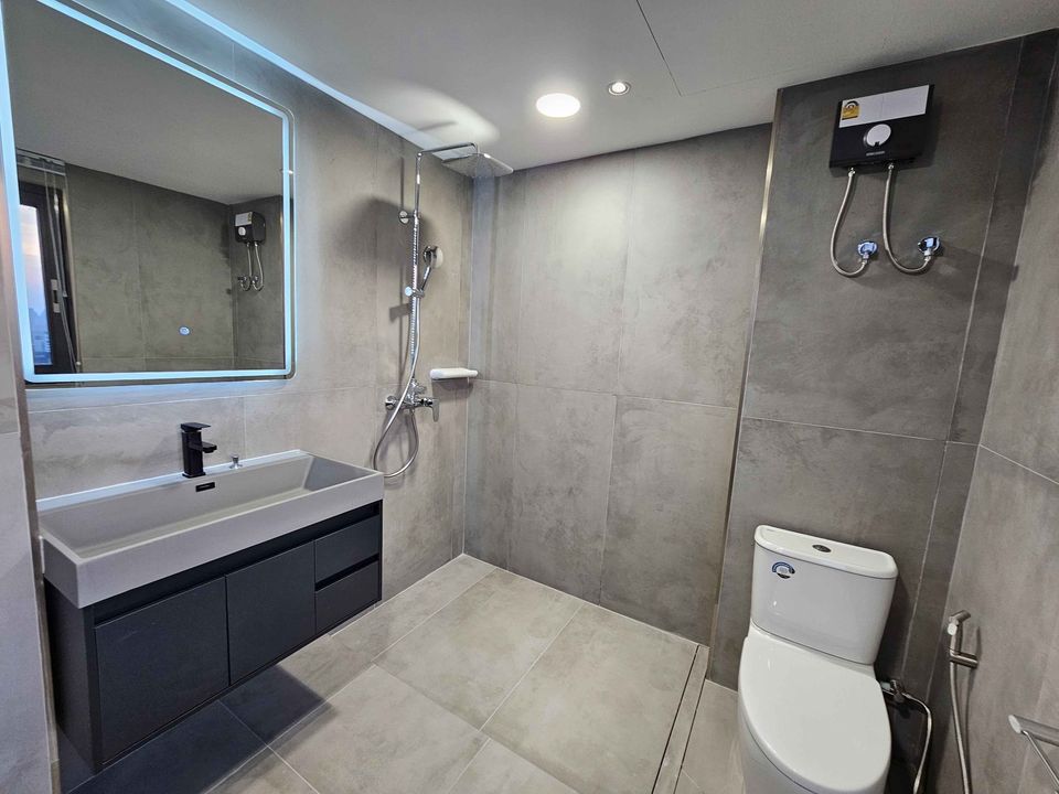 Waterford Diamond Tower - Image 14