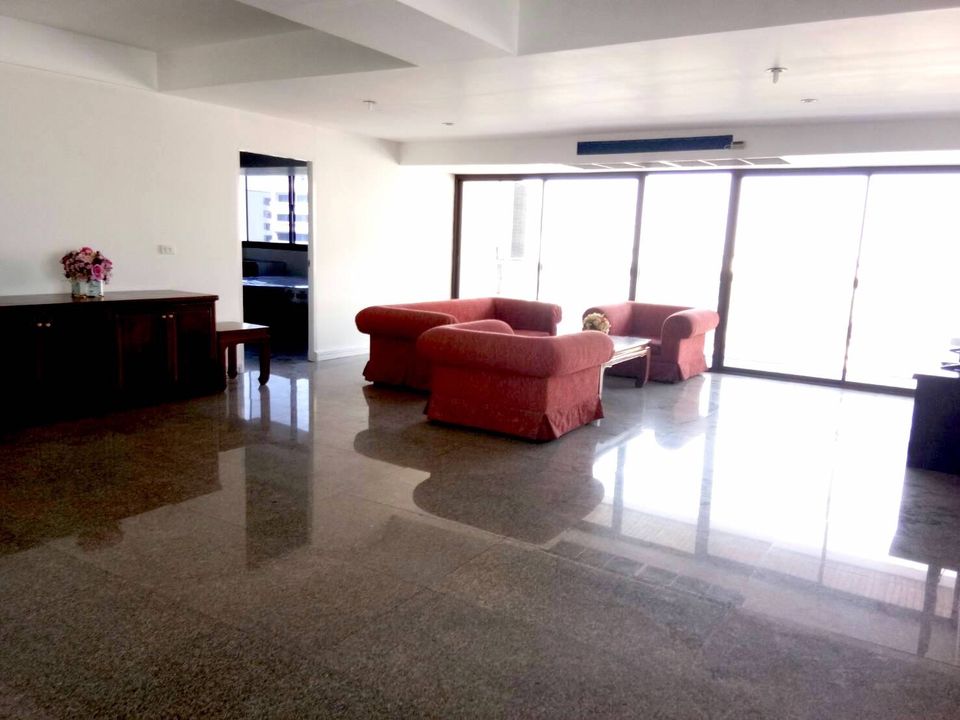 The Waterford Condominium - Image 3