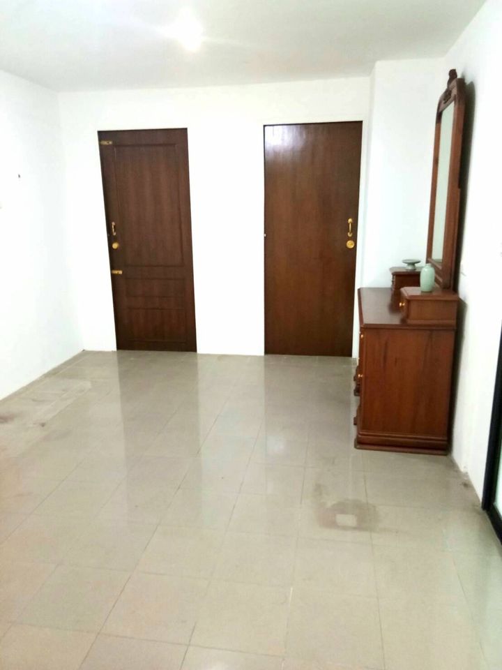 The Waterford Condominium - Image 8
