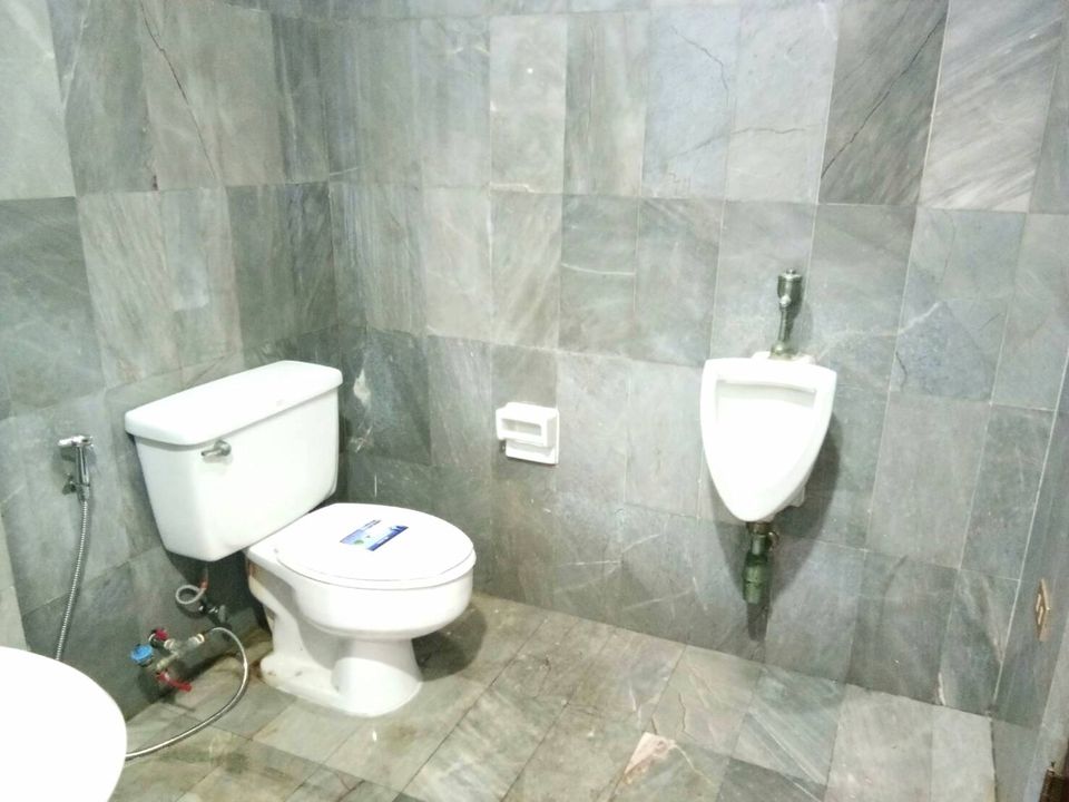 The Waterford Condominium - Image 6